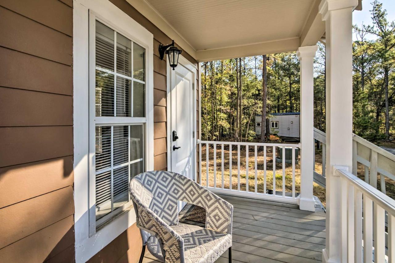 Chic Cottage Retreat With Grill, 2 Mi To Msu! Старквил Екстериор снимка